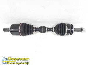 Gebruikte Homokineetas links-voor Mitsubishi Eclipse Cross (GK/GL) 2.2 DI-D 16V 4WD Prijs € 199,99 Margeregeling aangeboden door Autodemontagebedrijf De Ooyevaar