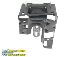 Gebruikte Motorsteun Opel Crossland (X) 1.2 Turbo 12V Prijs € 9,99 Margeregeling aangeboden door Autodemontagebedrijf De Ooyevaar