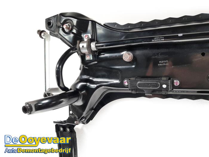 Subframe van een Mitsubishi Eclipse Cross (GK/GL) 2.4 16V PHEV 4x4 2019