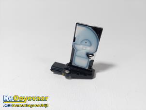 Gebruikte Luchtmassameter Renault Koleos II (RZGH) 1.7 Blue dCi 150 Prijs € 25,00 Margeregeling aangeboden door Autodemontagebedrijf De Ooyevaar