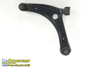 Gebruikte Draagarm links-voor Mitsubishi ASX 2.2 DI-D 16V 4WD Prijs € 25,00 Margeregeling aangeboden door Autodemontagebedrijf De Ooyevaar
