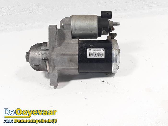 Gebruikte Startmotor Opel Corsa E 1.0 SIDI Turbo 12V Prijs € 19,99 Margeregeling aangeboden door Autodemontagebedrijf De Ooyevaar