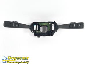 Gebruikte Combischakelaar Stuurkolom Volvo V40 (MV) 1.6 D2 Prijs € 25,00 Margeregeling aangeboden door Autodemontagebedrijf De Ooyevaar