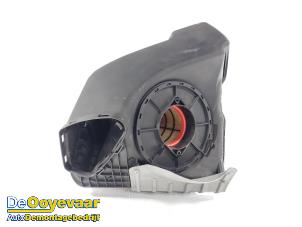 Gebruikte Luchtfilterhuis Audi A6 Avant (C7) 2.0 TDI 16V Prijs € 35,00 Margeregeling aangeboden door Autodemontagebedrijf De Ooyevaar