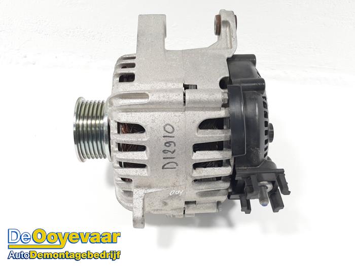 Dynamo van een Opel Insignia Grand Sport 1.5 CDTI 12V 2019