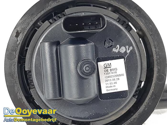 Watercirculatiepomp van een Opel Insignia Grand Sport 1.6 CDTI 16V 110 2019