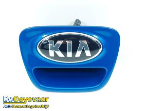 Gebruikte Achterklep Handgreep Kia Rio IV (YB) 1.2 CVVT 16V Prijs € 149,99 Margeregeling aangeboden door Autodemontagebedrijf De Ooyevaar