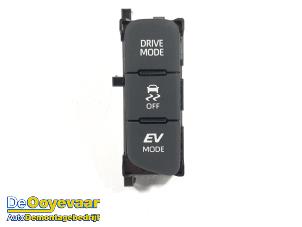 Gebruikte Schakelaar (diversen) Toyota Yaris IV (P21/PA1/PH1) 1.5 12V Hybrid Prijs € 15,00 Margeregeling aangeboden door Autodemontagebedrijf De Ooyevaar