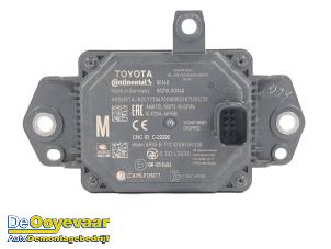 Gebruikte Radar sensor Toyota Yaris IV (P21/PA1/PH1) 1.5 12V Hybrid Prijs € 269,99 Margeregeling aangeboden door Autodemontagebedrijf De Ooyevaar