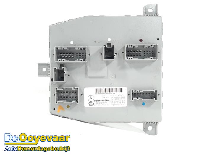 Gebruikte Bodycontrol Module Mercedes C (W205) C-350 e 2.0 16V Prijs € 29,99 Margeregeling aangeboden door Autodemontagebedrijf De Ooyevaar