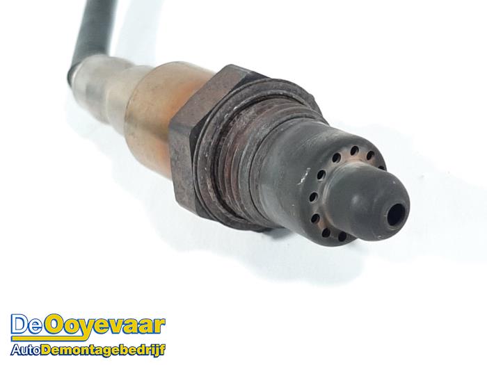 Lambda Sonde van een Mercedes-Benz C (W205) C-350 e 2.0 16V 2016