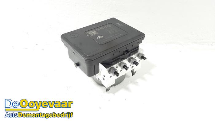 Gebruikte ABS Pomp Peugeot 208 II (UB/UH/UP) 1.2 Vti 12V PureTech 75 Prijs € 69,99 Margeregeling aangeboden door Autodemontagebedrijf De Ooyevaar