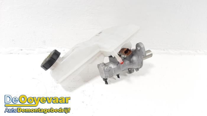 Gebruikte Hoofdremcilinder Peugeot 208 II (UB/UH/UP) 1.2 Vti 12V PureTech 75 Prijs € 39,99 Margeregeling aangeboden door Autodemontagebedrijf De Ooyevaar