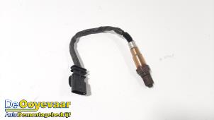 Gebruikte Lambda Sonde Peugeot 208 II (UB/UH/UP) 1.2 Vti 12V PureTech 75 Prijs € 9,99 Margeregeling aangeboden door Autodemontagebedrijf De Ooyevaar