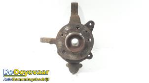 Gebruikte Fusee rechts-voor Opel Vivaro 2.0 CDTI Prijs € 29,99 Margeregeling aangeboden door Autodemontagebedrijf De Ooyevaar