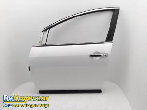 Gebruikte Deur 4Deurs links-voor Mazda CX-7 2.3 MZR DISI Turbo 16V Prijs € 149,99 Margeregeling aangeboden door Autodemontagebedrijf De Ooyevaar