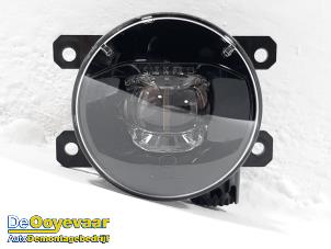 Gebruikte Mistlamp rechts-voor Peugeot 2008 (UD/UK/UR/US/UX) 1.2 VTi 12V PureTech 130 Prijs € 39,99 Margeregeling aangeboden door Autodemontagebedrijf De Ooyevaar