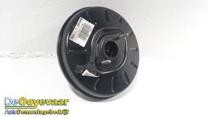 Gebruikte Rembekrachtiger Peugeot 2008 (UD/UK/UR/US/UX) 1.2 VTi 12V PureTech 130 Prijs € 35,00 Margeregeling aangeboden door Autodemontagebedrijf De Ooyevaar