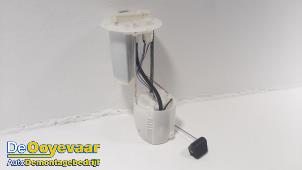 Gebruikte Brandstofpomp Elektrisch Toyota Yaris III (P13) 1.5 16V Hybrid Prijs € 29,99 Margeregeling aangeboden door Autodemontagebedrijf De Ooyevaar