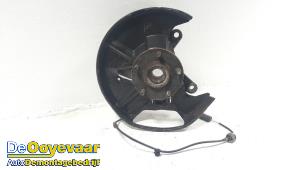 Gebruikte Fusee rechts-voor Mazda CX-7 2.3 MZR DISI Turbo 16V Prijs € 49,99 Margeregeling aangeboden door Autodemontagebedrijf De Ooyevaar