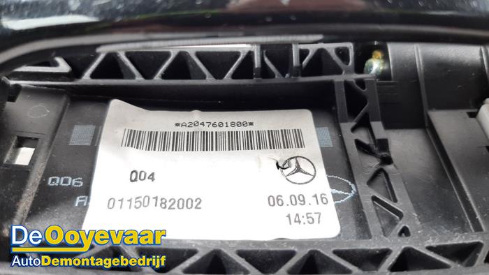 Portiergreep 4Deurs rechts-voor van een Mercedes-Benz A (W176) 1.5 A-180 CDI, A-180d 16V 2016