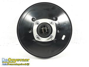 Gebruikte Rembekrachtiger Opel Vivaro 1.6 CDTI BiTurbo 120 Prijs € 29,99 Margeregeling aangeboden door Autodemontagebedrijf De Ooyevaar