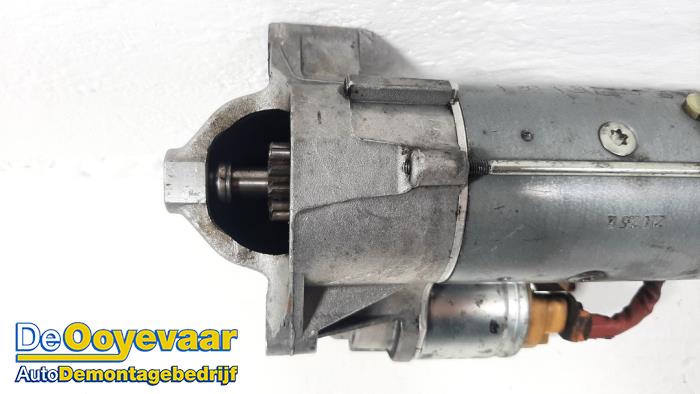 Startmotor van een Renault Trafic New (FL) 1.9 dCi 82 16V 2006