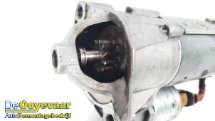 Startmotor van een Renault Trafic New (FL) 1.9 dCi 82 16V 2006