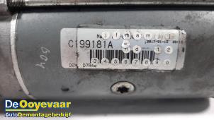 Startmotor van een Renault Trafic New (FL) 1.9 dCi 82 16V 2006