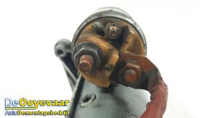 Startmotor van een Renault Trafic New (FL) 1.9 dCi 82 16V 2006