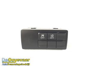 Gebruikte ASR schakelaar Mazda MX-5 (ND) 1.5 Skyactiv G-131 16V Prijs € 79,99 Margeregeling aangeboden door Autodemontagebedrijf De Ooyevaar