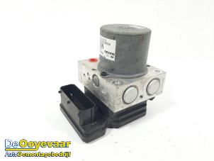 Gebruikte ABS Pomp Hyundai i40 CW (VFC) 2.0 GDI 16V Prijs € 39,99 Margeregeling aangeboden door Autodemontagebedrijf De Ooyevaar