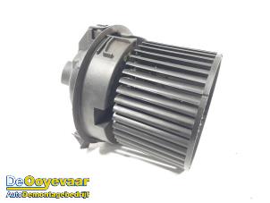 Gebruikte Kachel Ventilatiemotor Dacia Sandero II 0.9 TCE 12V Prijs € 19,99 Margeregeling aangeboden door Autodemontagebedrijf De Ooyevaar