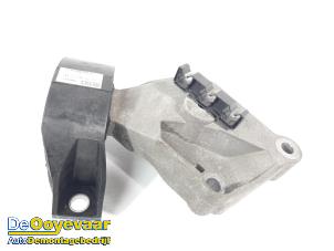 Gebruikte Motorrubber Dacia Sandero II 0.9 TCE 12V Prijs € 15,00 Margeregeling aangeboden door Autodemontagebedrijf De Ooyevaar