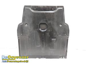 Gebruikte Motor Beschermplaat Mercedes GLA (156.9) 2.2 220 CDI 16V 4-Matic Prijs € 69,99 Margeregeling aangeboden door Autodemontagebedrijf De Ooyevaar