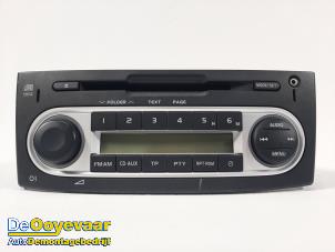 Gebruikte Radio CD Speler Mitsubishi Colt (Z2/Z3) 1.1 12V Prijs € 39,99 Margeregeling aangeboden door Autodemontagebedrijf De Ooyevaar