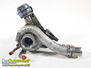 Gebruikte Turbo Opel Vivaro 2.5 CDTI 16V Prijs € 179,99 Margeregeling aangeboden door Autodemontagebedrijf De Ooyevaar