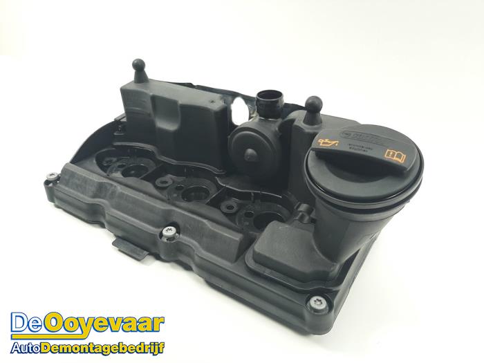 Gebruikte Kleppendeksel Seat Ibiza ST (6J8) 1.2 TDI Ecomotive Prijs € 15,00 Margeregeling aangeboden door Autodemontagebedrijf De Ooyevaar