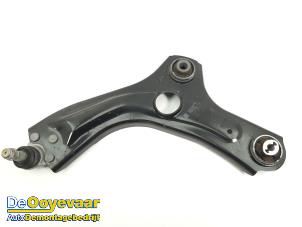 Gebruikte Draagarm links-voor Mitsubishi ASX 1.3 DI-T 16V Prijs € 69,99 Margeregeling aangeboden door Autodemontagebedrijf De Ooyevaar