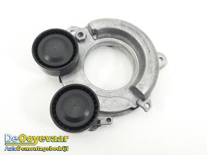 Gebruikte Spanrol Multiriem Mitsubishi ASX 1.3 DI-T 16V Prijs € 49,99 Margeregeling aangeboden door Autodemontagebedrijf De Ooyevaar