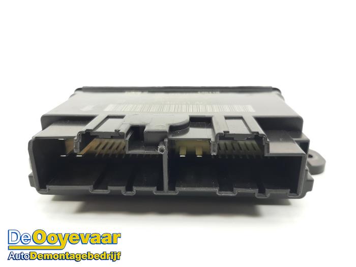 Centrale Deurvergrendelings Module van een Ford Focus 4 Wagon 1.5 EcoBlue 120 2019