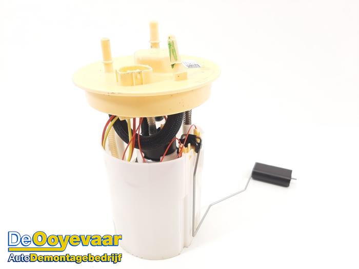 Gebruikte Tank element Pomp Ford Focus 4 Wagon 1.5 EcoBlue 120 Prijs € 49,99 Margeregeling aangeboden door Autodemontagebedrijf De Ooyevaar