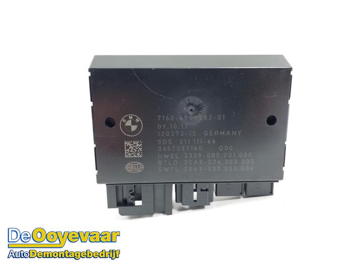 Trekhaak Module van een BMW M5 (F90) 4.4 xDrive V8 32V TwinPower Turbo 2017