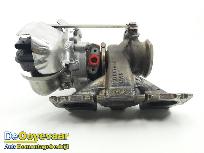 Turbo van een Mercedes-Benz A (177.0) 1.3 A-180 Turbo 16V 2021