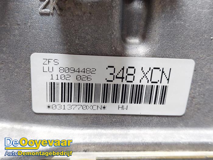 Versnellingsbak van een BMW M5 (F90) 4.4 xDrive V8 32V TwinPower Turbo 2017