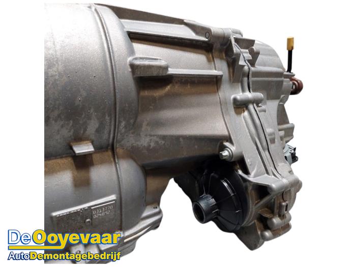 Versnellingsbak van een BMW M5 (F90) 4.4 xDrive V8 32V TwinPower Turbo 2017