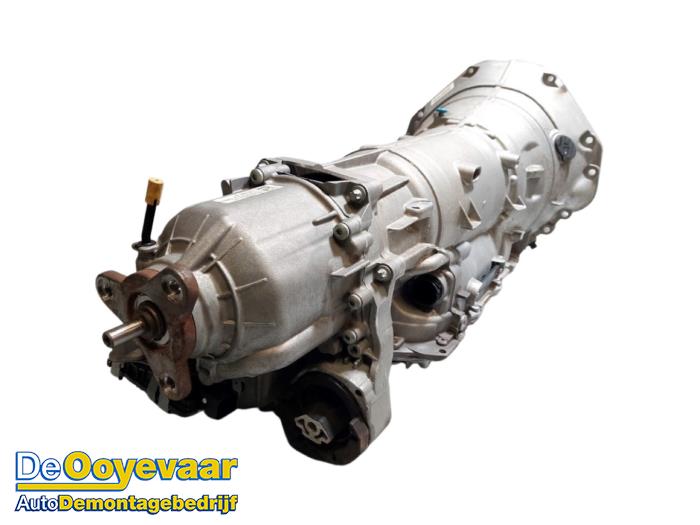 Versnellingsbak van een BMW M5 (F90) 4.4 xDrive V8 32V TwinPower Turbo 2017