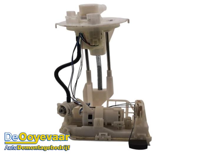 Gebruikte Tank element Pomp Toyota C-HR (X1,X5) 1.8 16V Hybrid Prijs € 89,99 Margeregeling aangeboden door Autodemontagebedrijf De Ooyevaar