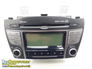 Gebruikte Radio CD Speler Hyundai iX35 (LM) 1.6 GDI 16V Prijs € 244,99 Margeregeling aangeboden door Autodemontagebedrijf De Ooyevaar