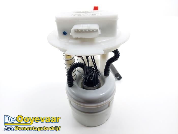 Gebruikte Tank element Pomp Renault Megane IV Estate (RFBK) 1.3 TCE 160 16V Prijs € 49,99 Margeregeling aangeboden door Autodemontagebedrijf De Ooyevaar